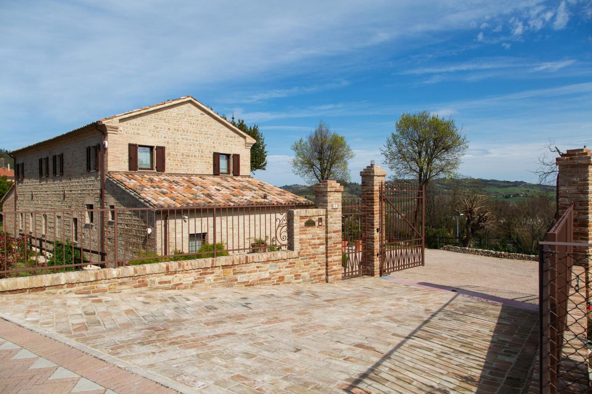 Il Casolare Bed & Breakfast Gradara Exterior photo